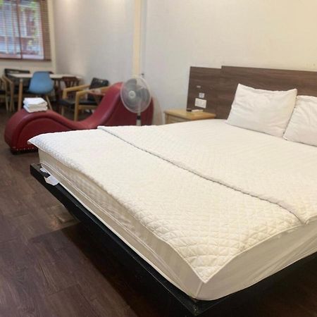 Yen Hoa Motel Hanoi Exteriör bild