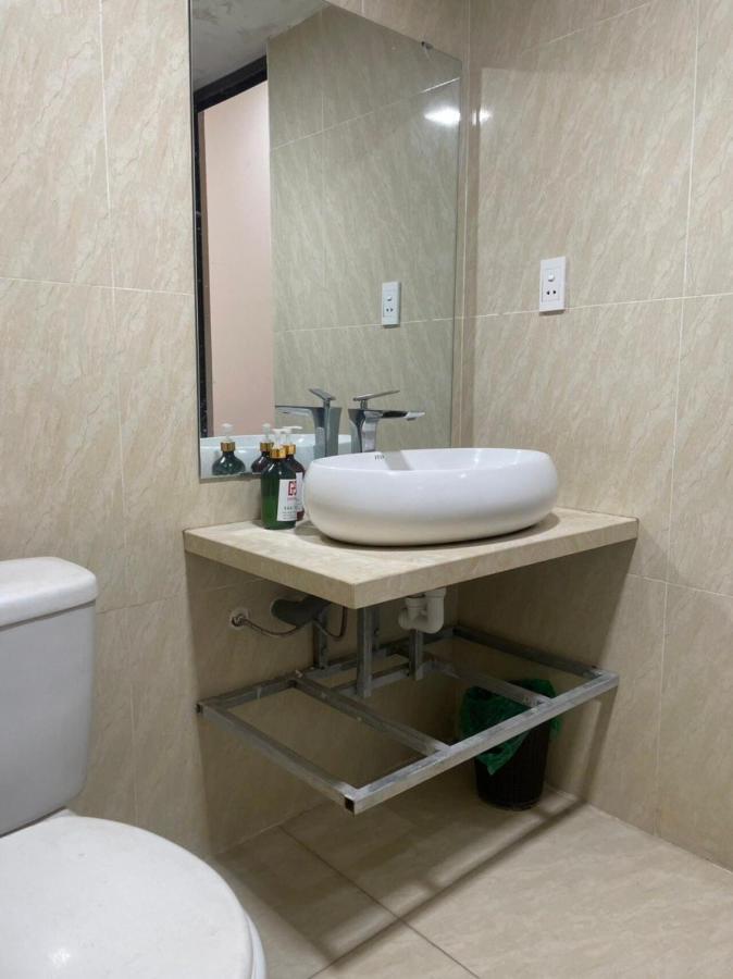Yen Hoa Motel Hanoi Exteriör bild